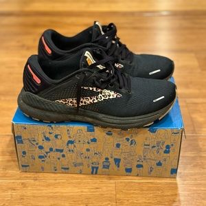 Brooks Adrenaline GTS22